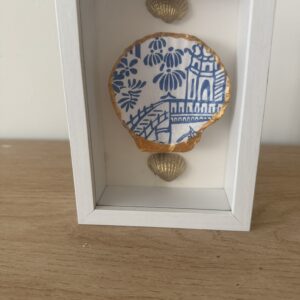 Blue Willow Chinoiserie Scallop in White Shadow Box